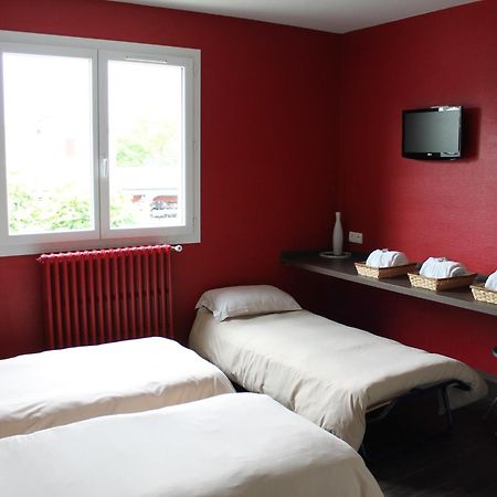 La Hourquie Cafe Hotel Morlaas Bilik gambar