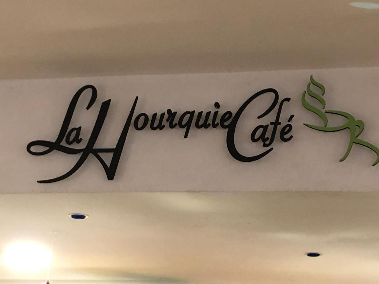 La Hourquie Cafe Hotel Morlaas Luaran gambar